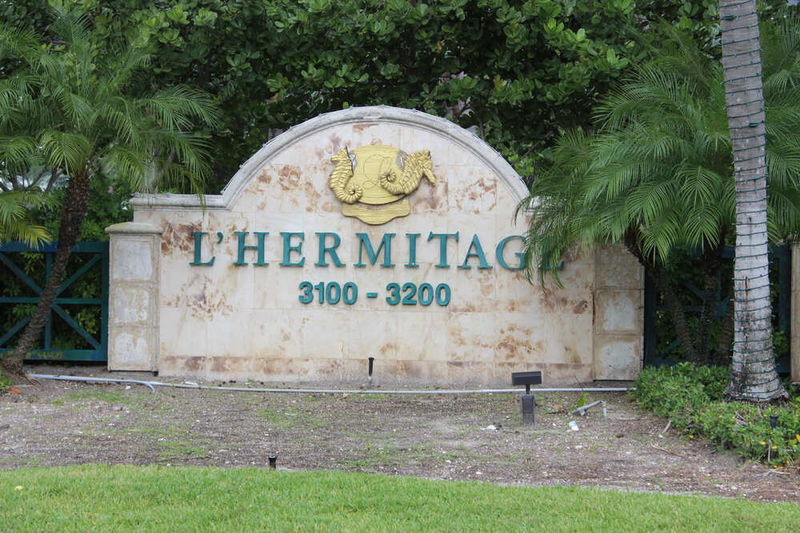 L' Hermitage North Tower  main photo